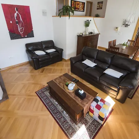 Seaside In With Swimming Pool Vila *