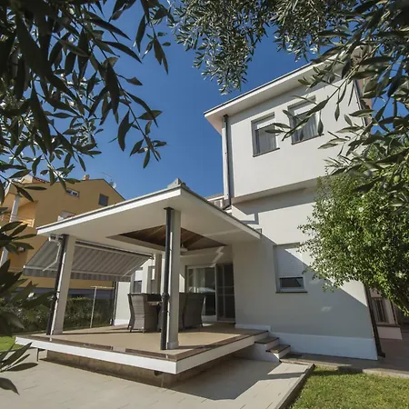 Vila Seaside In With Swimming Pool Zadar