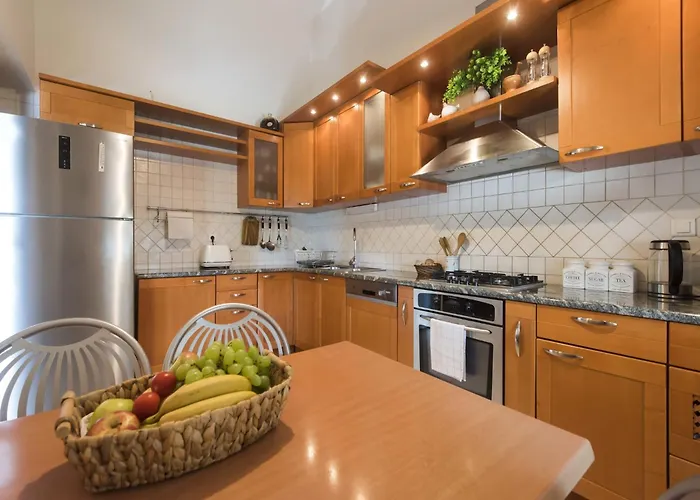 Seaside In With Swimming Pool Vila