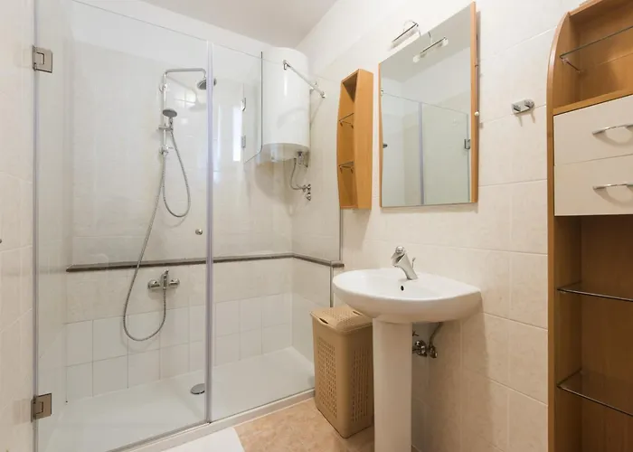 Seaside In With Swimming Pool Vila