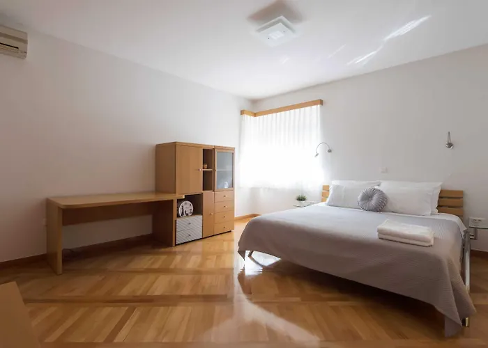 Seaside In With Swimming Pool Vila Zadar