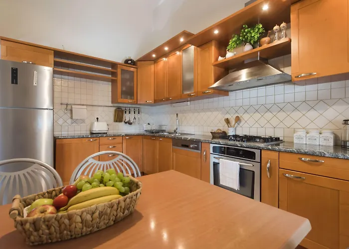 Seaside In With Swimming Pool זאדאר