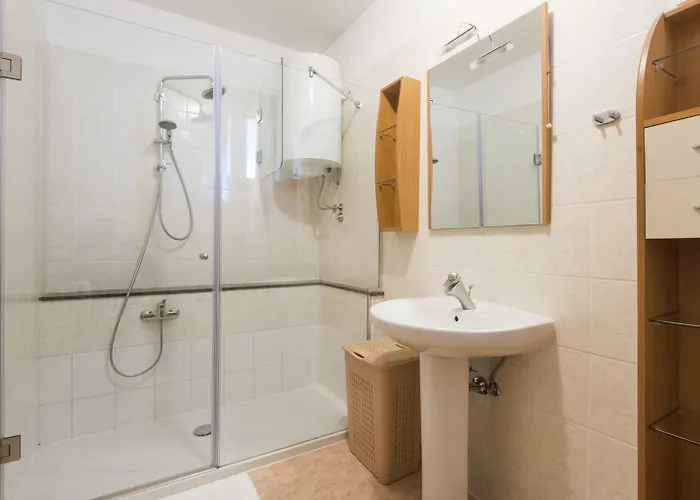 Vila Seaside In With Swimming Pool *