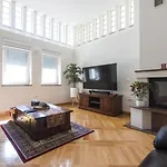 Seaside In With Swimming Pool 빌라 자다르