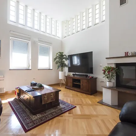 Seaside In With Swimming Pool ヴィラ *