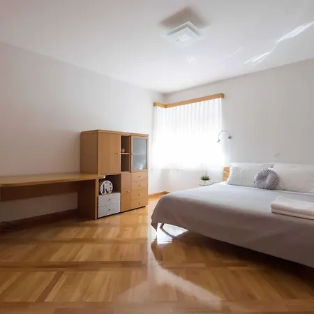 Seaside In With Swimming Pool וילה זאדאר