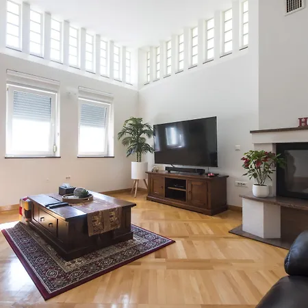 Seaside In With Swimming Pool ヴィラ ザダル