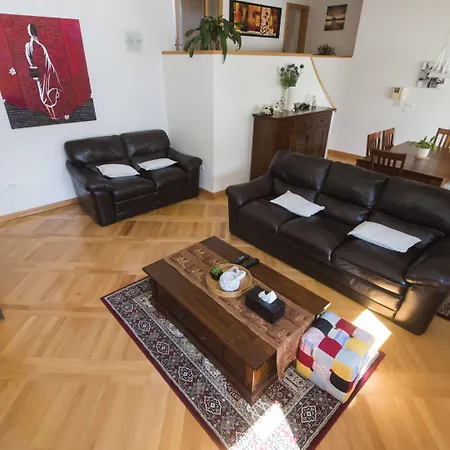 וילה Seaside In With Swimming Pool *