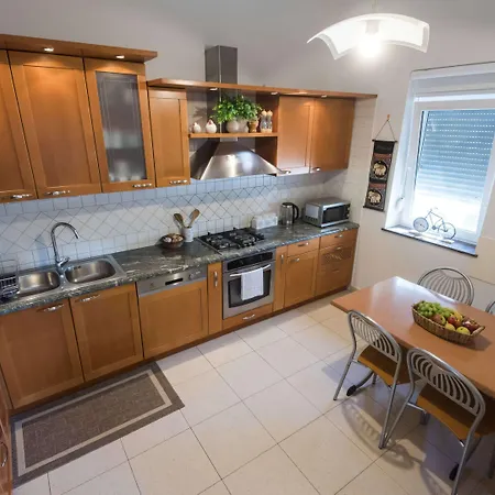 ヴィラ Seaside In With Swimming Pool