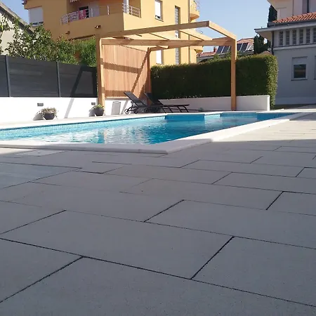 Seaside In With Swimming Pool Villa Zadar