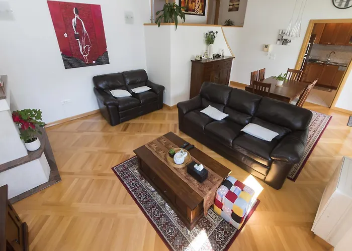 Seaside In With Swimming Pool Villa *