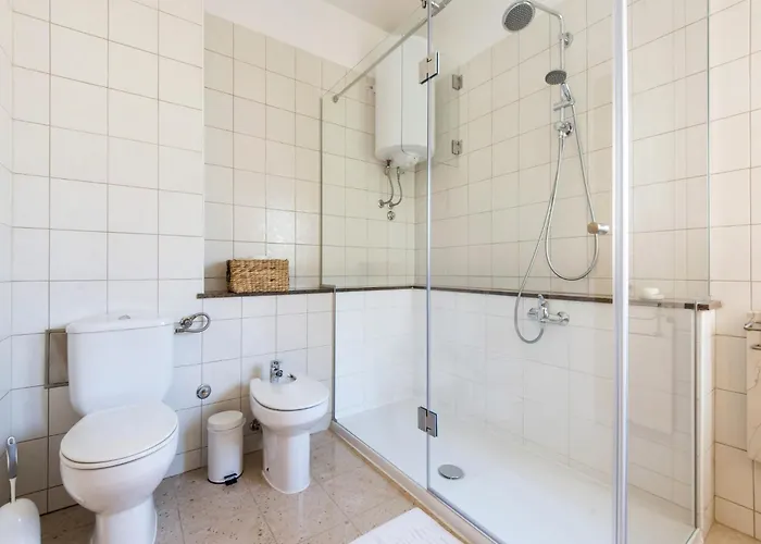 Seaside In With Swimming Pool *