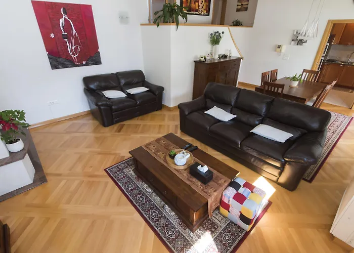 Villa Seaside In With Swimming Pool *