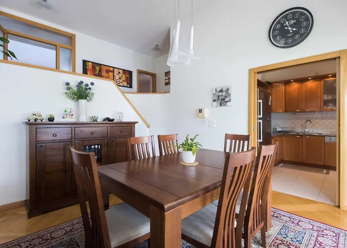 Villa Seaside In With Swimming Pool Zára